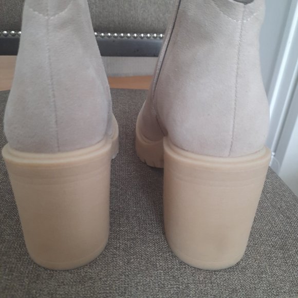 NWOT Dolce Vita Cashe Waterproof Bootie in Dune Suede H2O, Size 7 - Picture 6 of 7